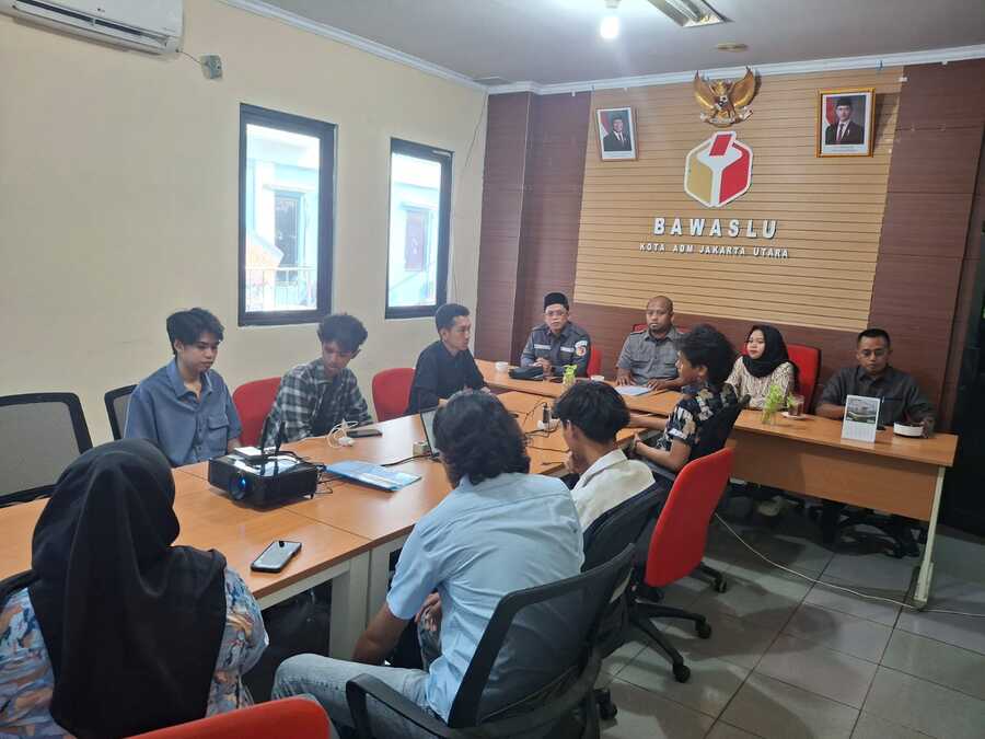 Konsolidasi Demokrasi, 28 April