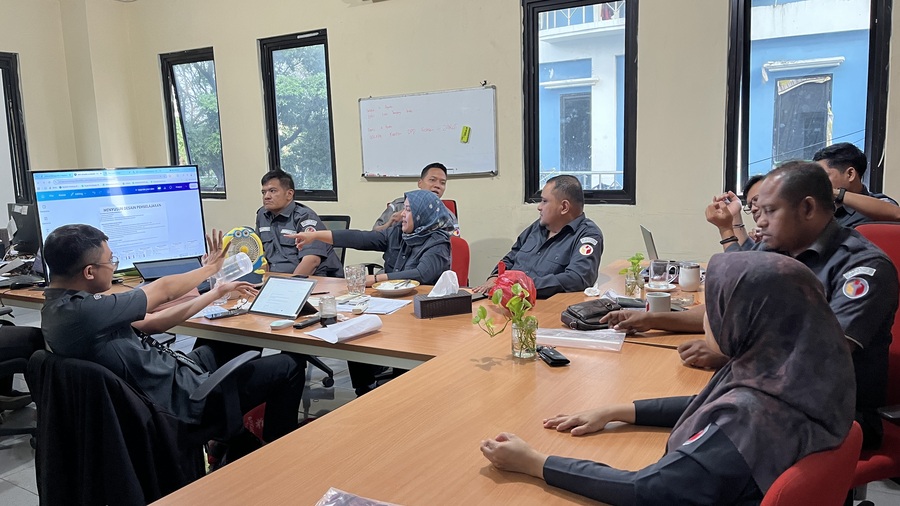 Rapat Internal, 10 Agustus