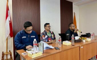 Rapat Dalam Kantor