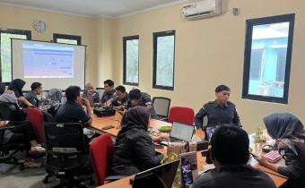 Rapat Internal, 27 April